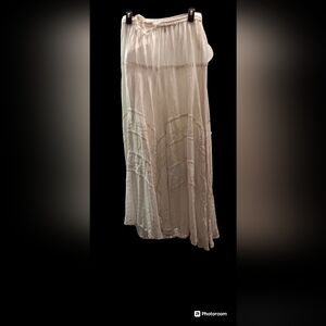Beautiful ivory Maxi Skirt xl